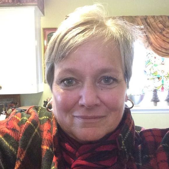 Meet your Posher, Holli - Picture 1 of 1